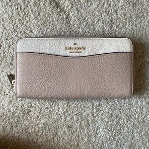 BNWOT Kate Spade Wallet